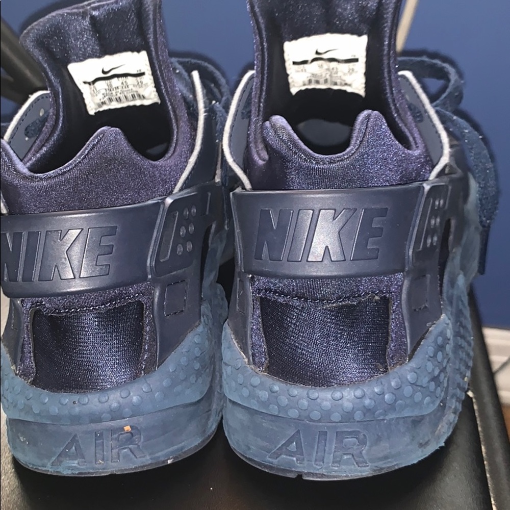 Running shoes - Picture 3 of 3